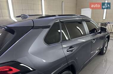 Внедорожник / Кроссовер Toyota RAV4 2024 в 