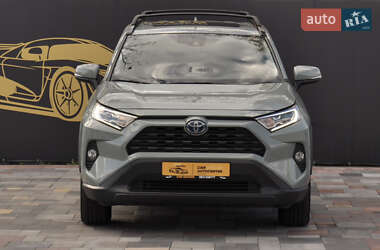 Позашляховик / Кросовер Toyota RAV4 2019 в 