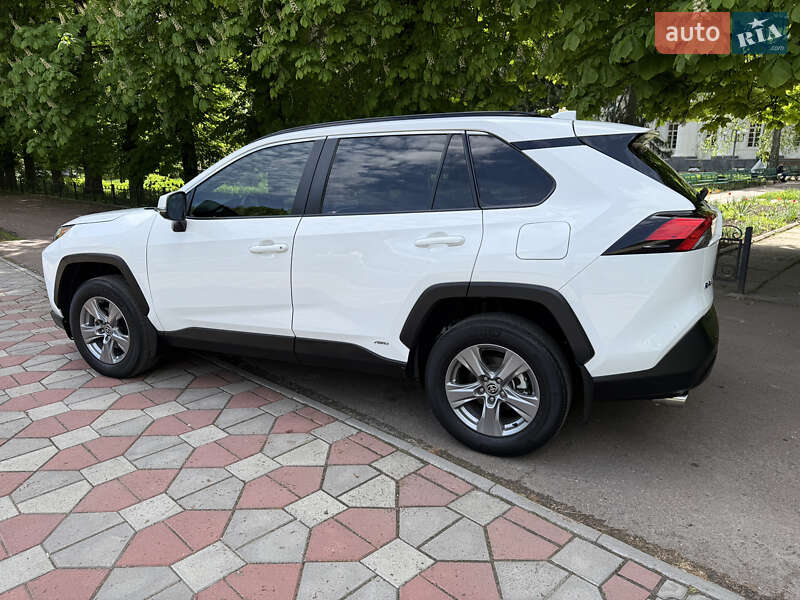 Позашляховик / Кросовер Toyota RAV4 2022 в Києві