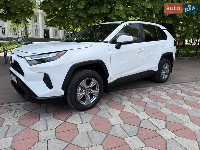 Позашляховик / Кросовер Toyota RAV4 2022 в Києві