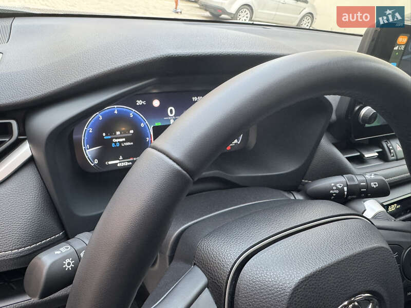 Позашляховик / Кросовер Toyota RAV4 2023 в Львові