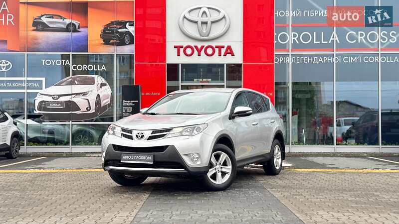Внедорожник / Кроссовер Toyota RAV4 2013 в 