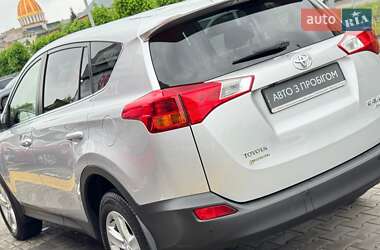 Внедорожник / Кроссовер Toyota RAV4 2013 в 
