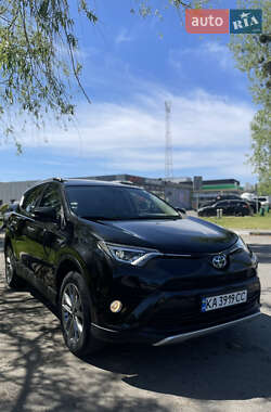 Позашляховик / Кросовер Toyota RAV4 2017 в Києві
