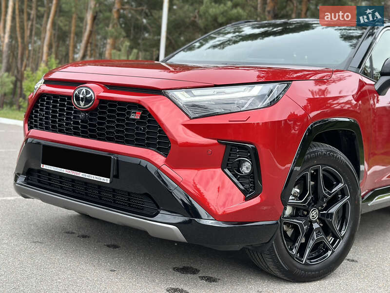 Внедорожник / Кроссовер Toyota RAV4 2024 в Киеве