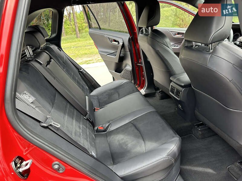 Внедорожник / Кроссовер Toyota RAV4 2024 в Киеве
