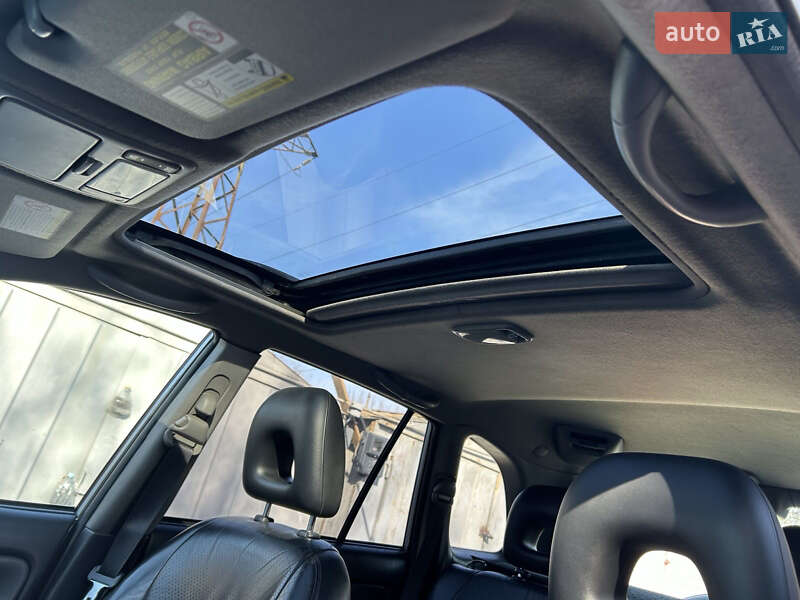 Позашляховик / Кросовер Toyota RAV4 2004 в Києві
