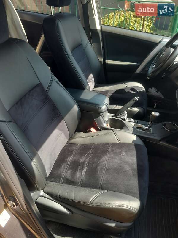 Позашляховик / Кросовер Toyota RAV4 2013 в Новоукраїнці
