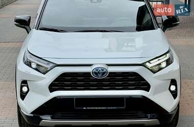 Внедорожник / Кроссовер Toyota RAV4 2024 в 