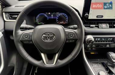 Внедорожник / Кроссовер Toyota RAV4 2024 в 