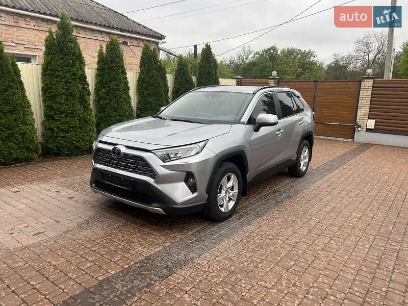 Позашляховик / Кросовер Toyota RAV4 2021 в Кропивницькому