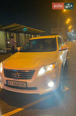 Внедорожник / Кроссовер Toyota RAV4 2011 в 
