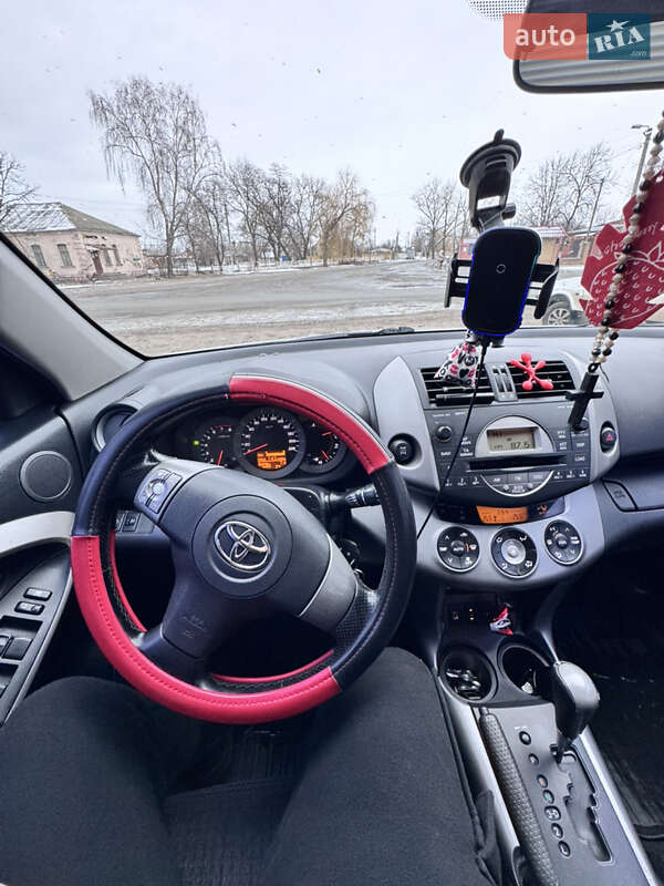 Внедорожник / Кроссовер Toyota RAV4 2007 в Перещепине