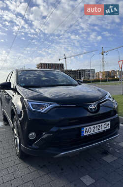 Позашляховик / Кросовер Toyota RAV4 2018 в Ужгороді