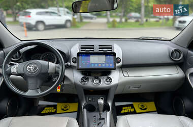 Внедорожник / Кроссовер Toyota RAV4 2007 в 
