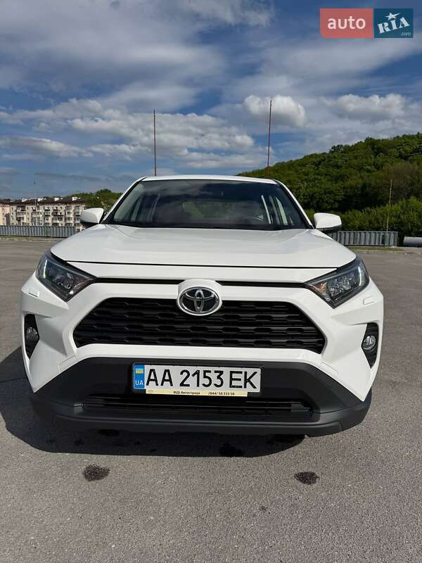 Позашляховик / Кросовер Toyota RAV4 2019 в Києві