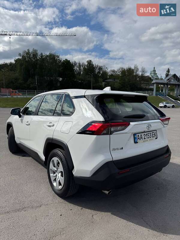 Позашляховик / Кросовер Toyota RAV4 2019 в Києві