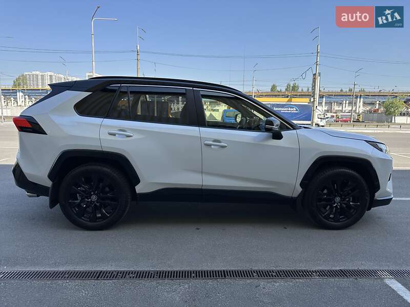Внедорожник / Кроссовер Toyota RAV4 2023 в Киеве фото 6 Внедорожник / Кроссовер Toyota RAV4 2023 в Киеве