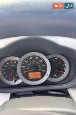 Внедорожник / Кроссовер Toyota RAV4 2011 в 