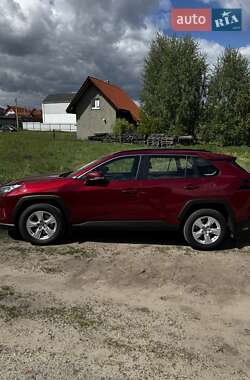 Позашляховик / Кросовер Toyota RAV4 2019 в Ірпені