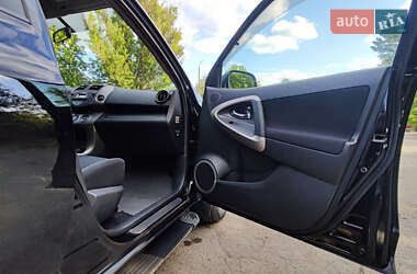 Позашляховик / Кросовер Toyota RAV4 2008 в 