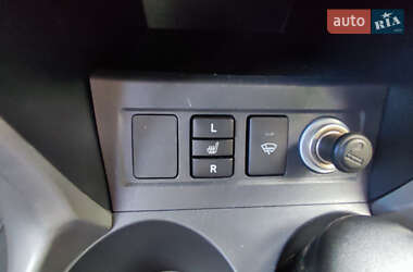 Позашляховик / Кросовер Toyota RAV4 2008 в 