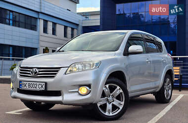 Внедорожник / Кроссовер Toyota RAV4 2010 в Киеве