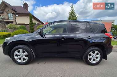 Позашляховик / Кросовер Toyota RAV4 2010 в 