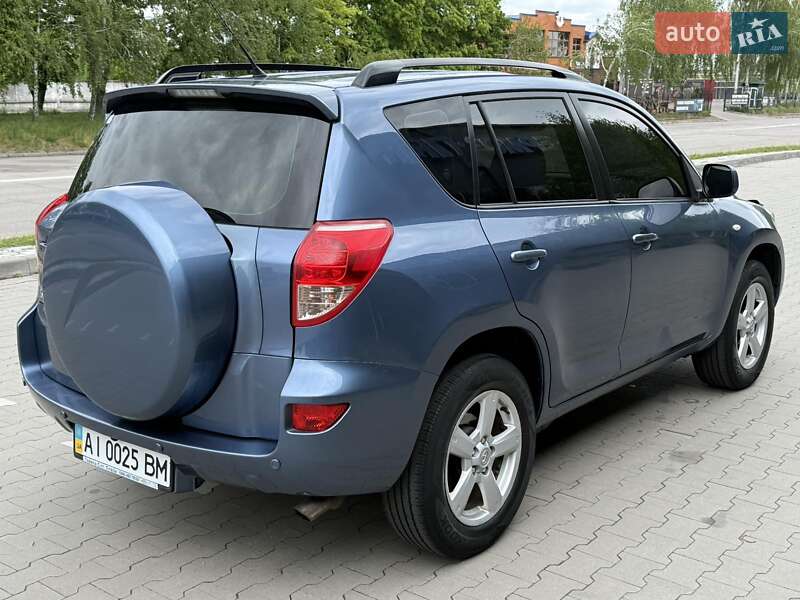 Позашляховик / Кросовер Toyota RAV4 2008 в Києві