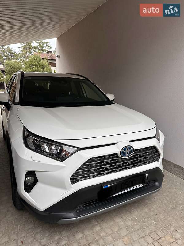 Позашляховик / Кросовер Toyota RAV4 2019 в Києві