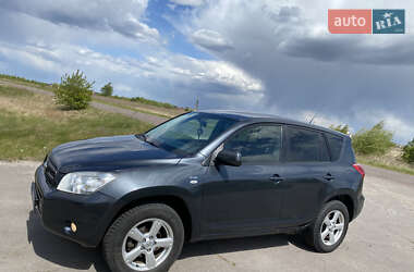 Внедорожник / Кроссовер Toyota RAV4 2007 в Сарнах