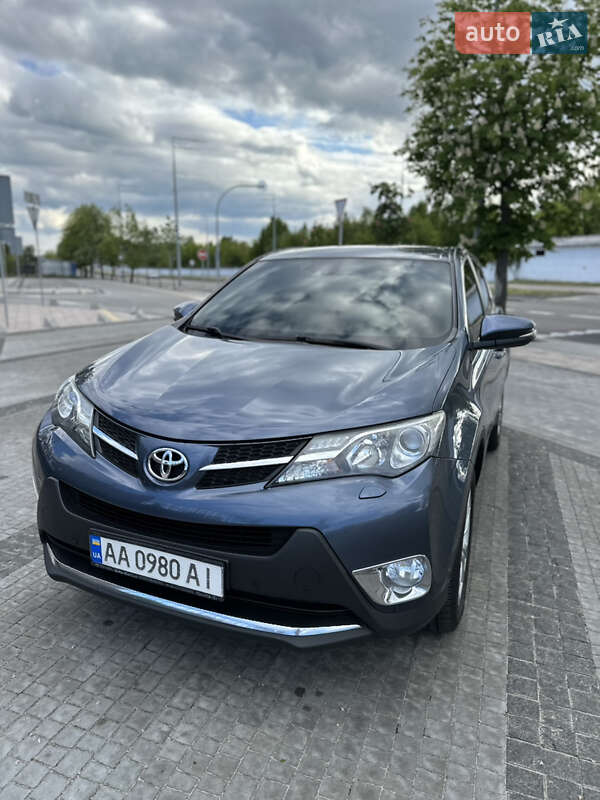 Toyota RAV4 2013