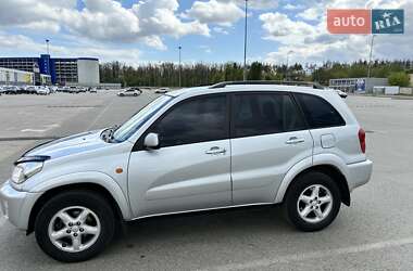 Внедорожник / Кроссовер Toyota RAV4 2003 в 