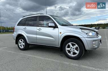 Внедорожник / Кроссовер Toyota RAV4 2003 в 