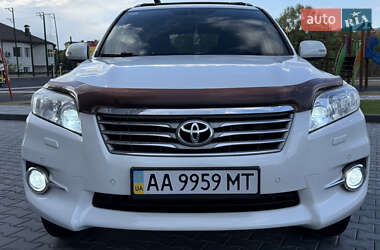 Позашляховик / Кросовер Toyota RAV4 2011 в 