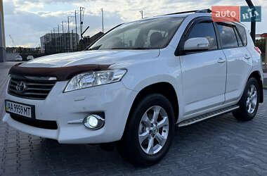 Позашляховик / Кросовер Toyota RAV4 2011 в 