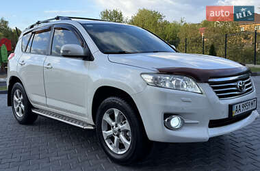 Позашляховик / Кросовер Toyota RAV4 2011 в 