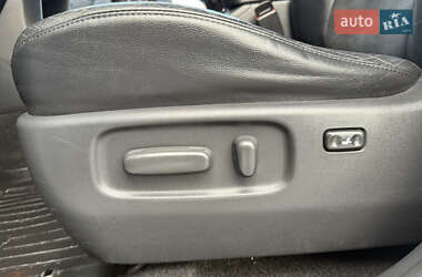 Позашляховик / Кросовер Toyota RAV4 2011 в 