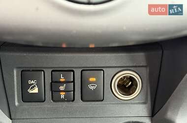 Позашляховик / Кросовер Toyota RAV4 2009 в 
