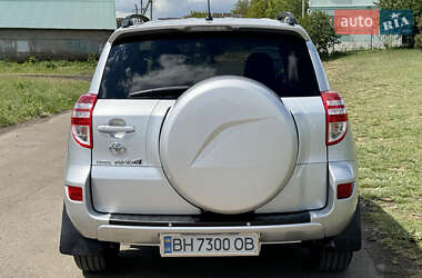 Внедорожник / Кроссовер Toyota RAV4 2010 в 