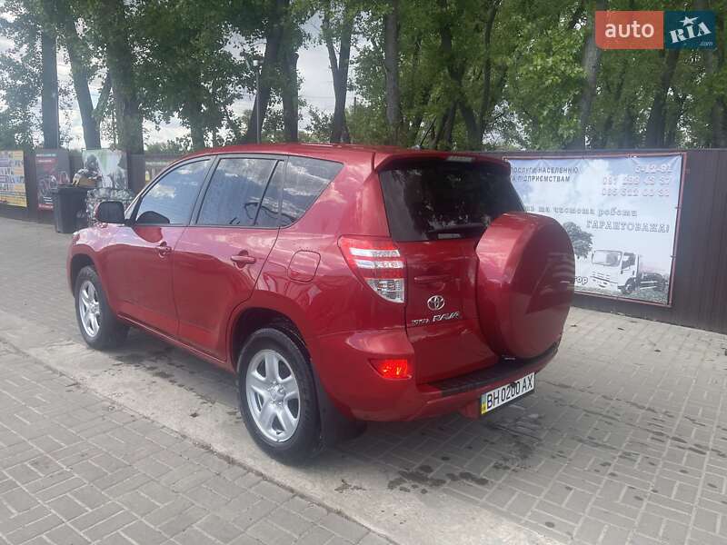 Позашляховик / Кросовер Toyota RAV4 2012 в Прилуках
