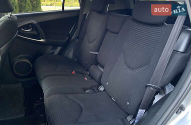 Внедорожник / Кроссовер Toyota RAV4 2008 в 