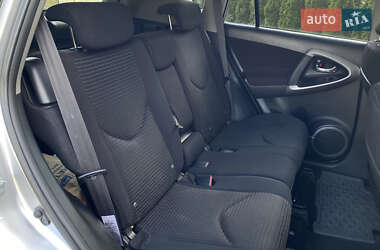 Внедорожник / Кроссовер Toyota RAV4 2008 в 