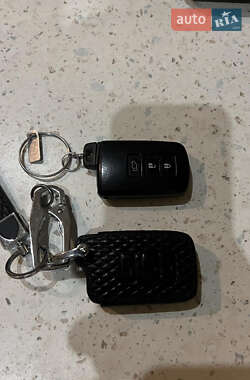 Внедорожник / Кроссовер Toyota RAV4 2013 в 