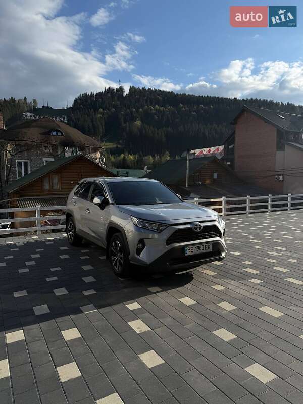 Внедорожник / Кроссовер Toyota RAV4 2020 в Одессе