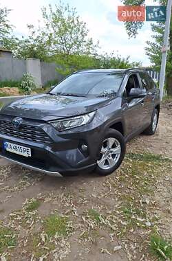 Внедорожник / Кроссовер Toyota RAV4 2020 в Киеве