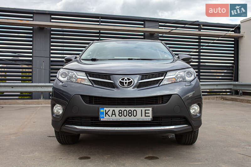 Внедорожник / Кроссовер Toyota RAV4 2013 в Киеве