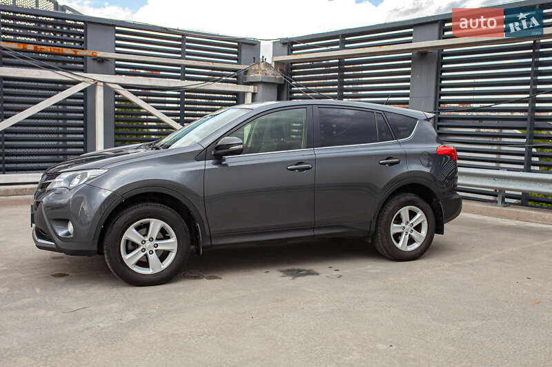 Внедорожник / Кроссовер Toyota RAV4 2013 в Киеве