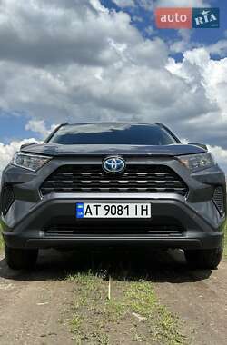 Позашляховик / Кросовер Toyota RAV4 2020 в Івано-Франківську