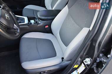 Внедорожник / Кроссовер Toyota RAV4 2020 в 